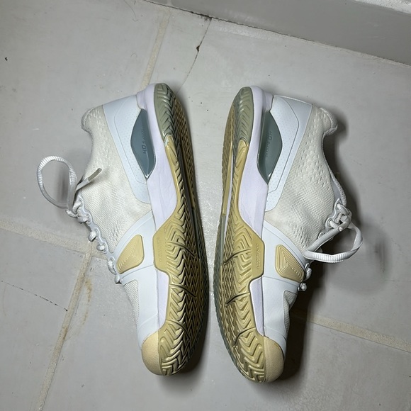 Wilson Rush Pro 3.0 Women’s Size 6W Great Condtion White Tennis Shoes - Picture 3 of 10